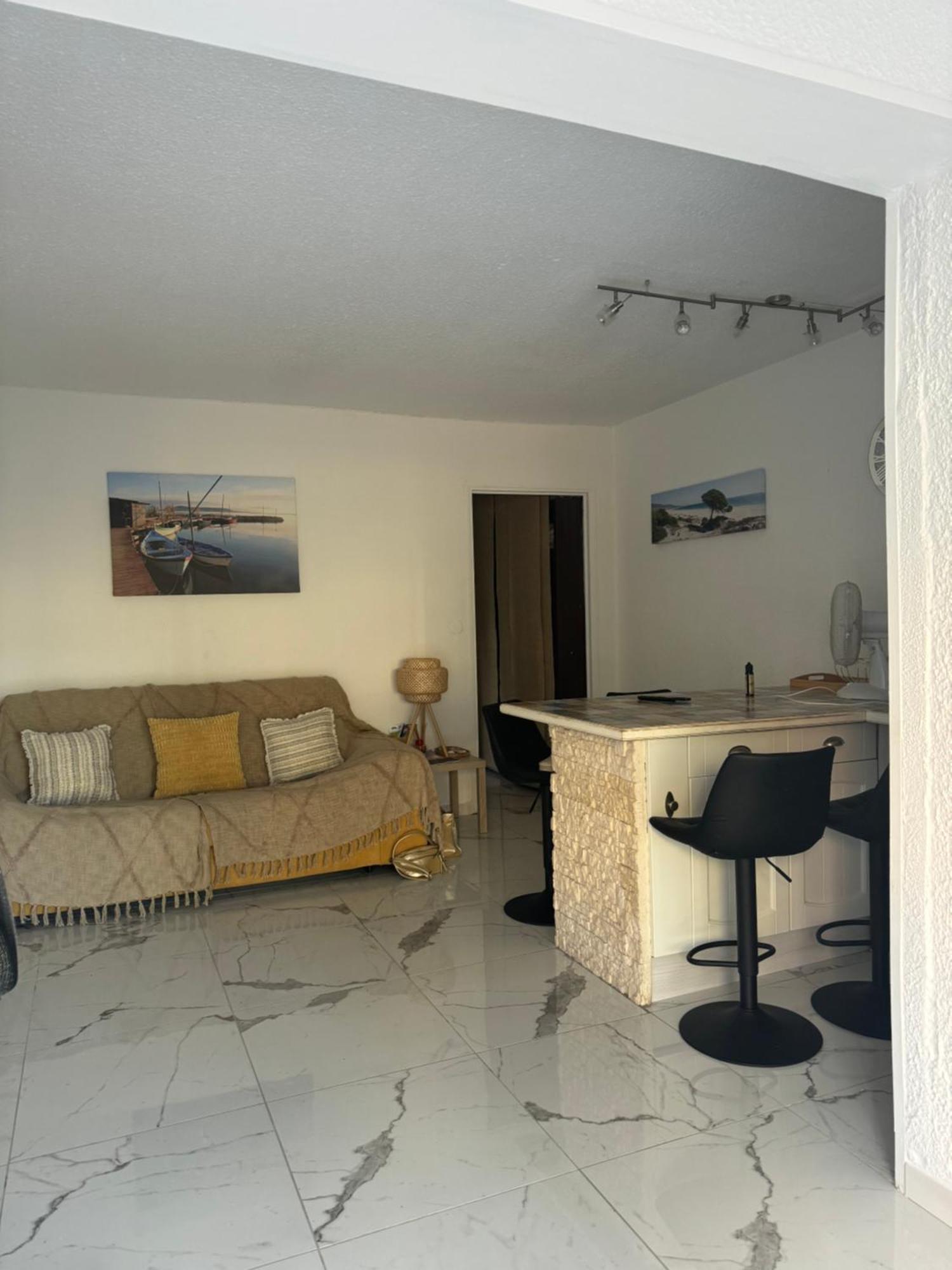 גרואיסאן Grand Studio Cabine Proche Plage Et Port מראה חיצוני תמונה